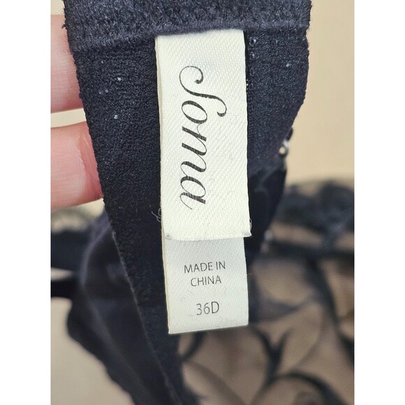 Soma 36D Sensuous Lace Bra Underwire Unlined Sheer Lacey Black Adjust EUC - Picture 3 of 5
